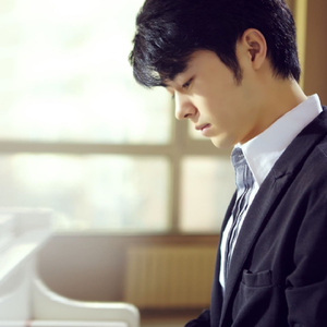 口述女人两腿张开做爰
